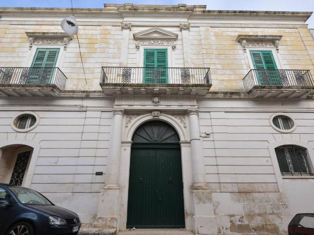 Palazzo in vendita a Puglia, Brindisi
