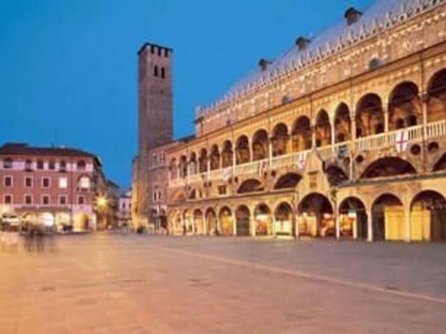 Palazzo in vendita a San Giuseppe, Padova