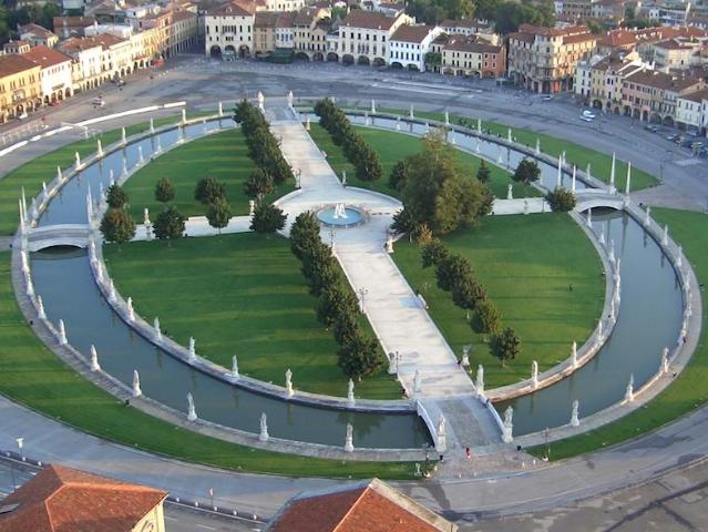 Palazzo in vendita a Madonna Pellegrina, Padova