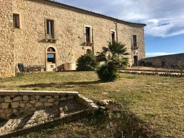Palazzo in vendita a Girarda, Palmoli