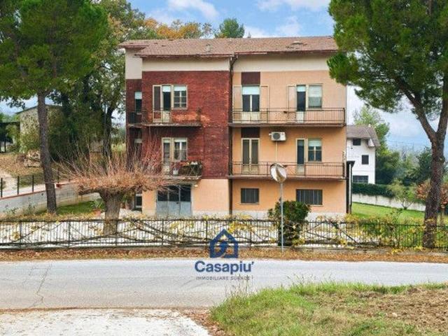 Palazzo in vendita a Marche, Macerata