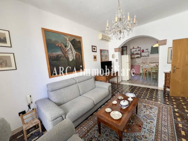 Palazzo in vendita a Tonfano, Toscana