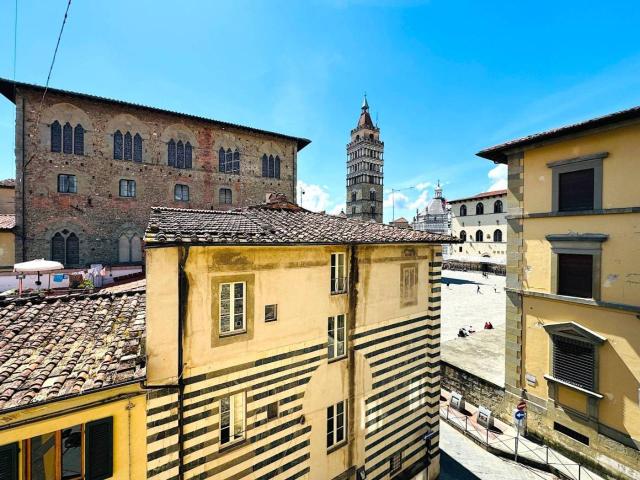 Palazzo in vendita a Pistoia, Casermette