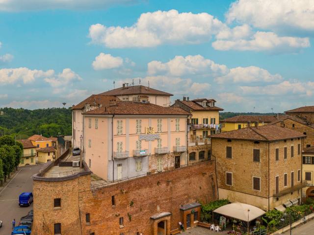Palazzo in vendita a Piemonte, Asti