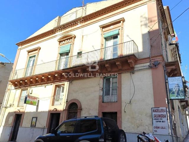 Palazzo in vendita a Ragusa