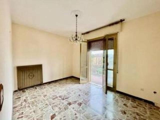 Palazzo in vendita a Buon Pastore, Re