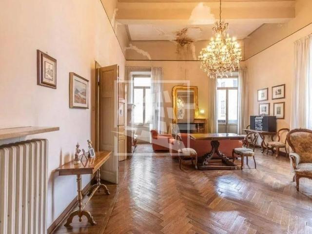 Palazzo in vendita a San Nicolò, Re