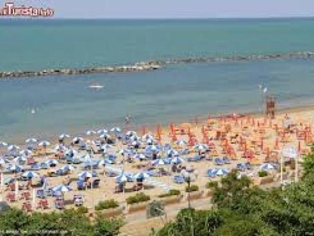 Palazzo in vendita a Riccione, Reggio Emilia