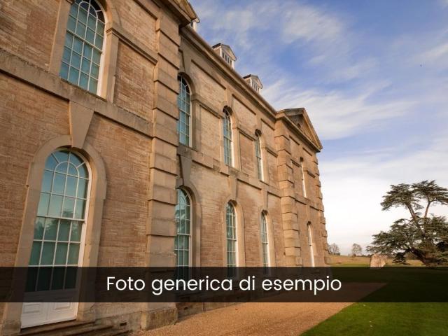 Palazzo in vendita a Rimini, Reggio Emilia