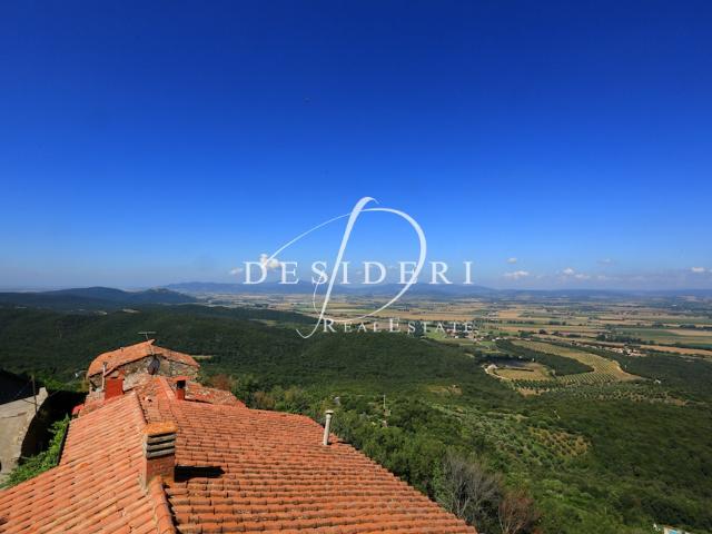Palazzo in vendita a Roccastrada, Toscana