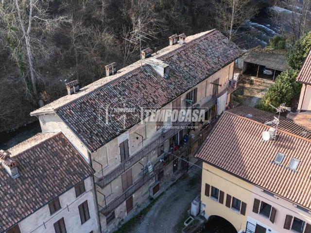 Palazzo in vendita a Rogeno, Lombardia