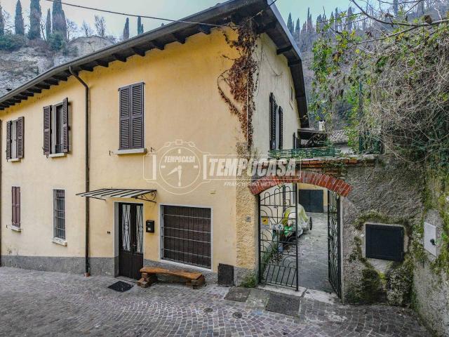Palazzo in vendita a Comunità Montana Parco Alto Garda bresciano, Salò