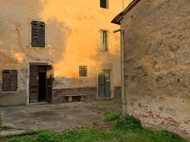 Palazzo in vendita a Campo, San Giuliano Terme