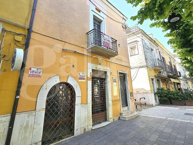 Palazzo in vendita a Puglia, Foggia