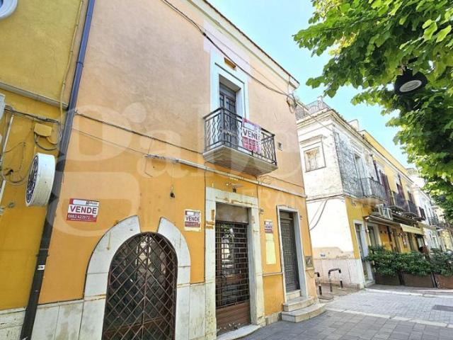 Palazzo in vendita a Puglia, Foggia