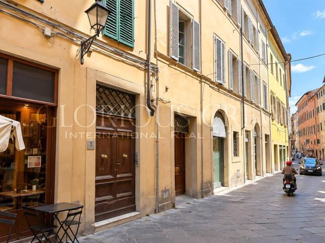Palazzo in vendita a Contrada del Leocorno, Siena