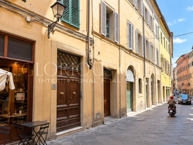 Palazzo in vendita a Contrada del Leocorno, Siena