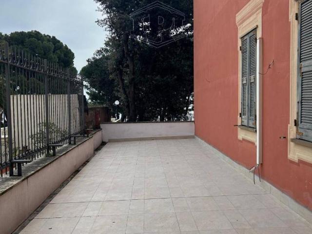 Palazzo in vendita a Spotorno, Liguria