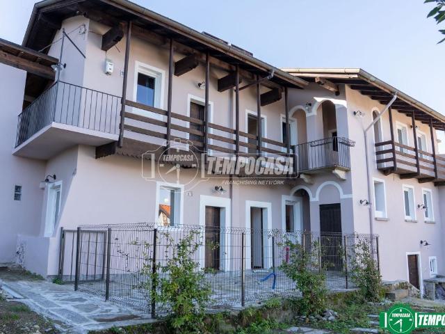 Palazzo in vendita a Brisino, Piemonte