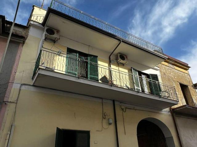 Palazzo in vendita a Succivo, Campania