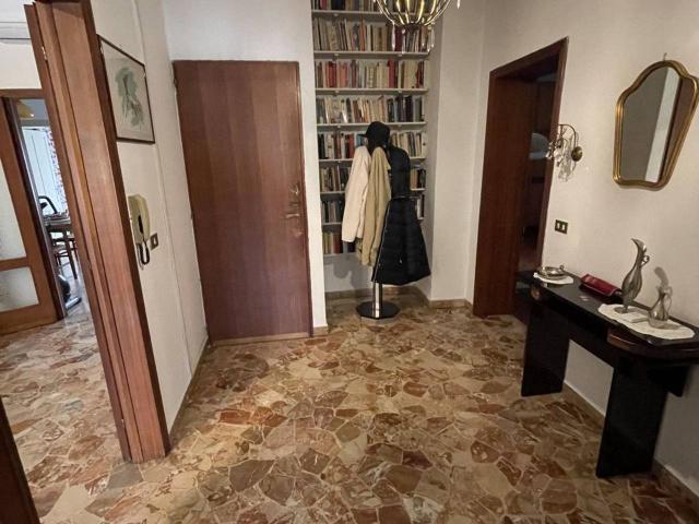 Palazzo in vendita a Suzzara, Lombardia