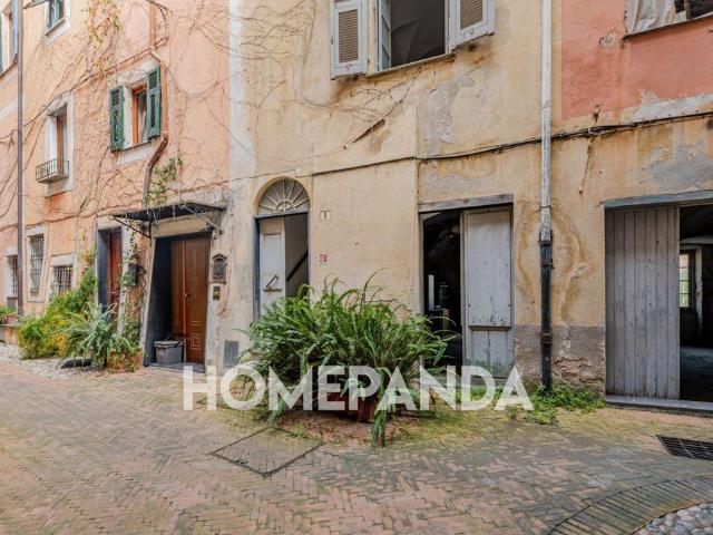Palazzo in vendita a Dari, Toirano