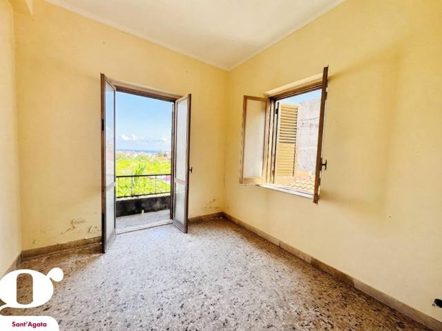 Palazzo in vendita a Cuffari, Torrenova