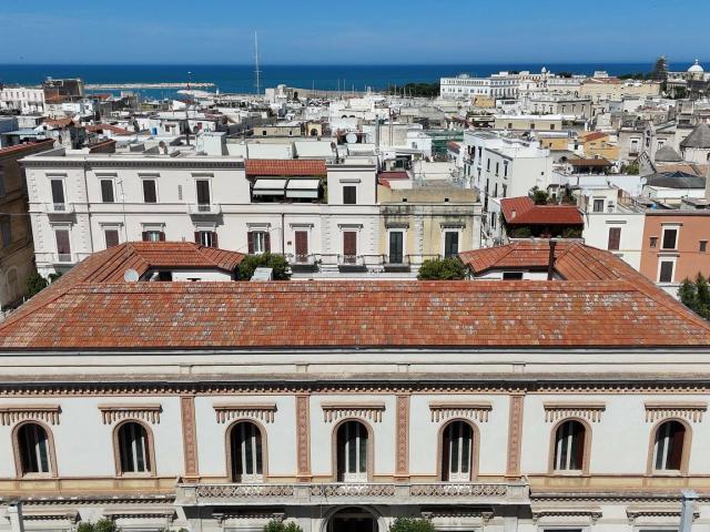 Palazzo in vendita a Puglia, Barletta-andria-trani