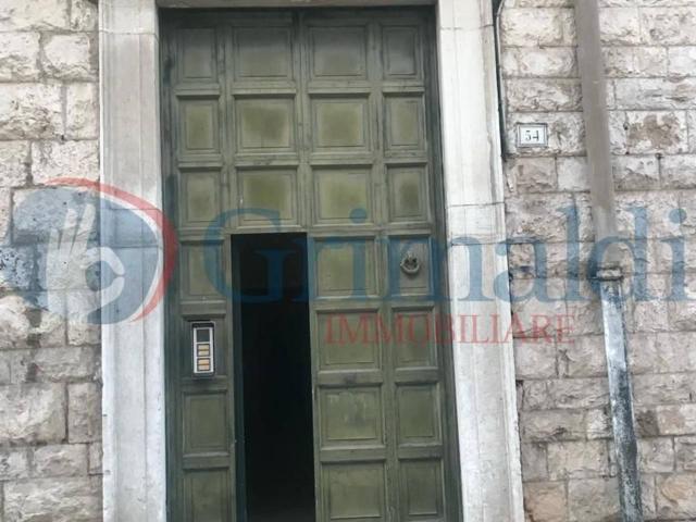 Palazzo in vendita a Puglia, Barletta-andria-trani