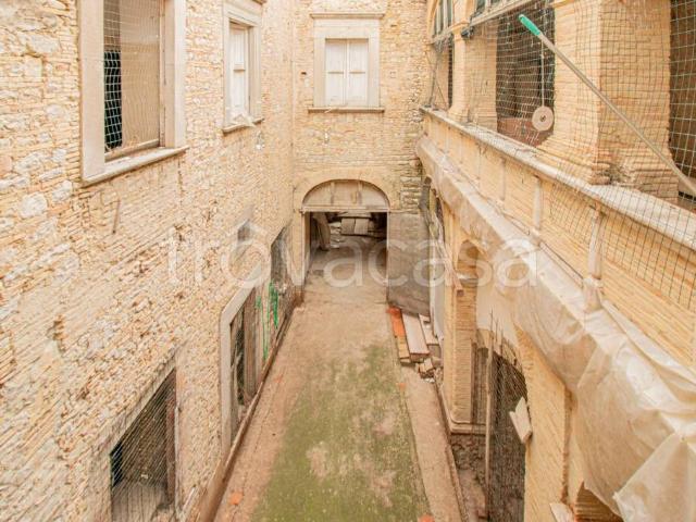 Palazzo in vendita a Puglia, Foggia
