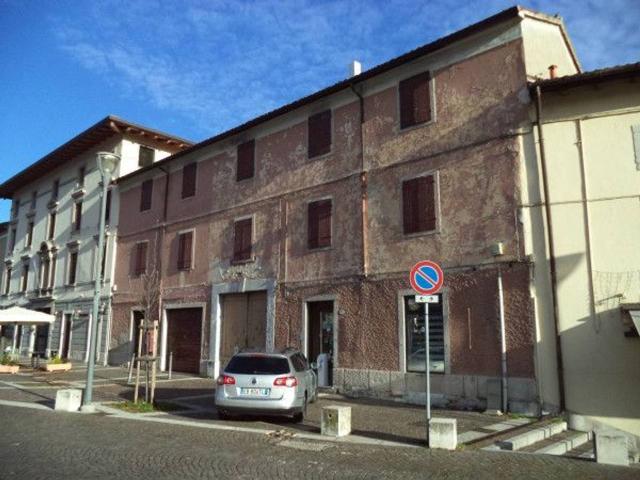 Palazzo in vendita a Borgo Pracchiuso, Reana Del Roiale