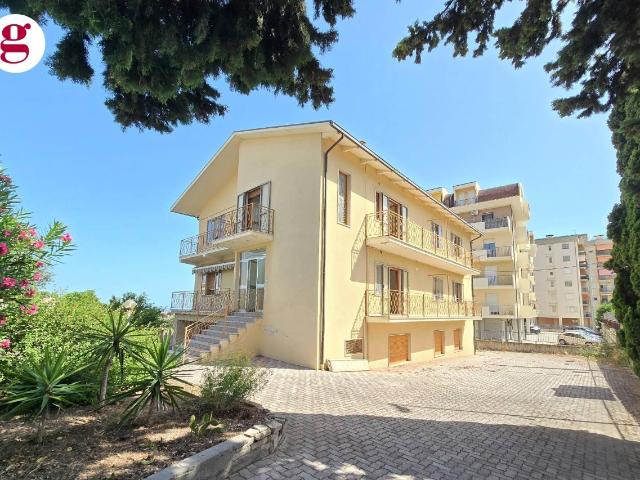 Palazzo in vendita a San Paolo, Vasto