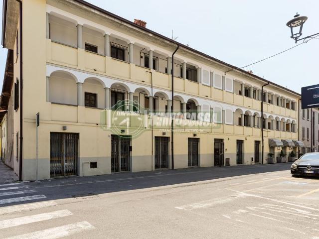 Palazzo in vendita a Verdello, Lombardia