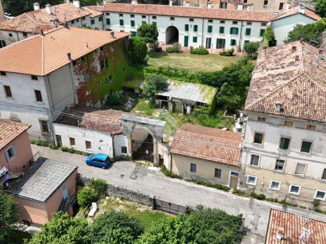 Appartamento in vendita a Nord-Est, Brenzone