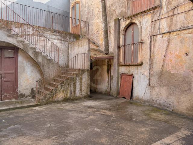Palazzo in vendita a Santa Caterina, Acireale