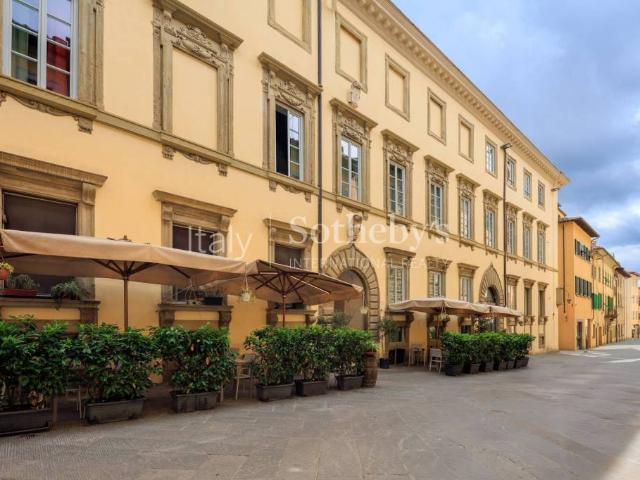 Palazzo in vendita a Palazzo Del Pero, Toscana