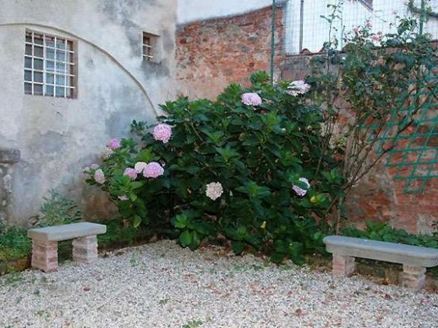 Palazzo in vendita a Montecarlo, Lucca