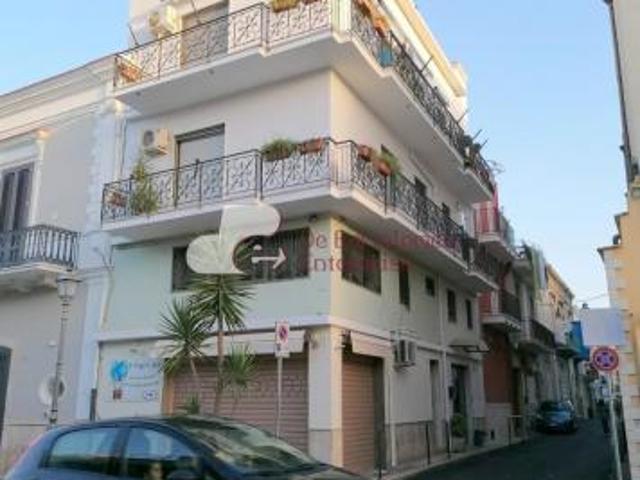 Palazzo in vendita a Puglia, Bari