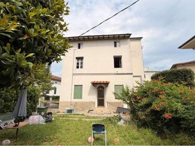 Palazzo in vendita a Bagni Di Lucca Ponte, Toscana
