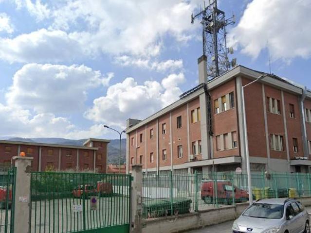 Palazzo in affitto a Santi Filippo e Giacomo, Marche