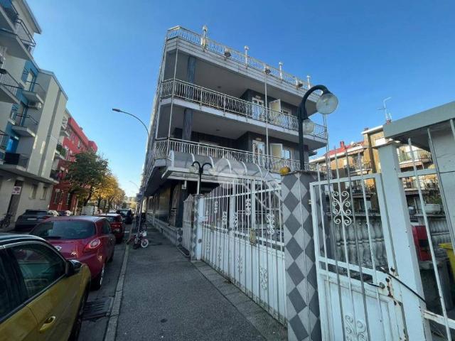Palazzo in affitto a Quartiere Giardino, Cesano Boscone