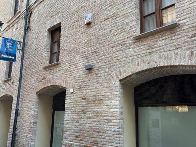 Palazzo in affitto a Centro storico, Marche