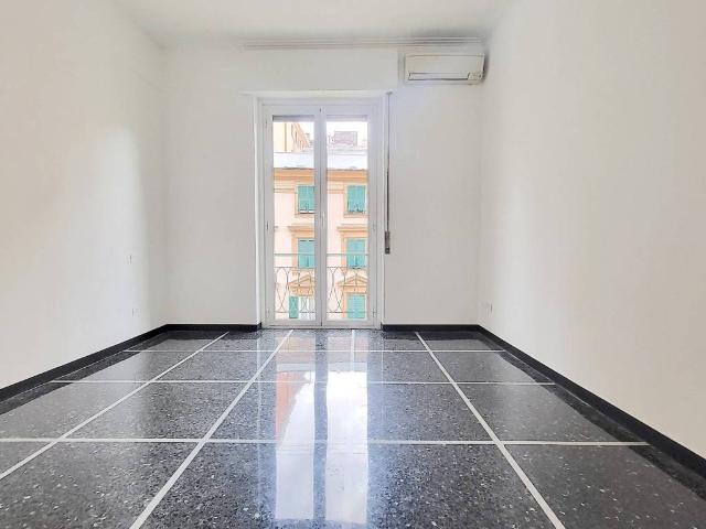 Palazzo in affitto a Medio Levante, Serra Riccò