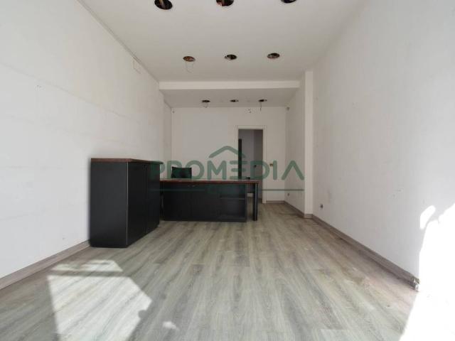 Locale Commerciale in affitto a IV Circoscrizione, Messina