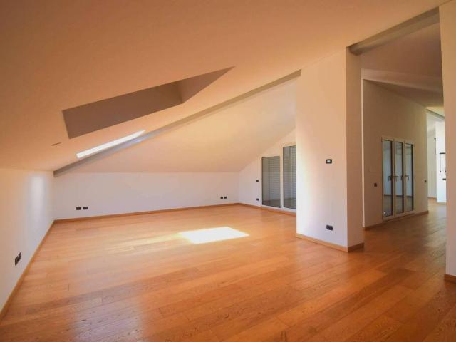 Palazzo in affitto a Milano