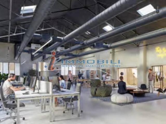 Palazzo in affitto a Municipio 9, Milano