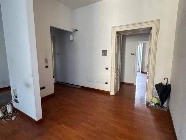 Palazzo in affitto a Municipalità 2, Campania