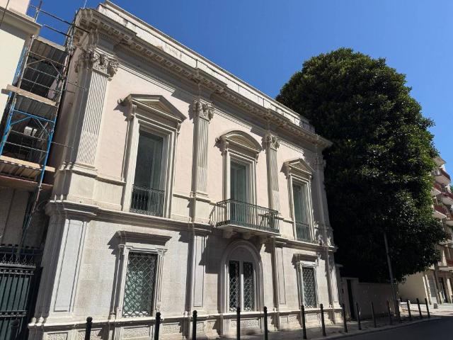 Palazzo in affitto a Puglia, Barletta-andria-trani