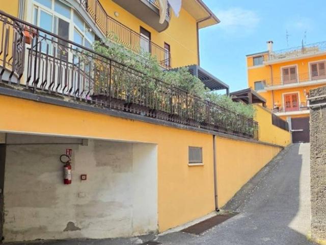 Palazzo in affitto a Tremestieri Etneo, Sicilia