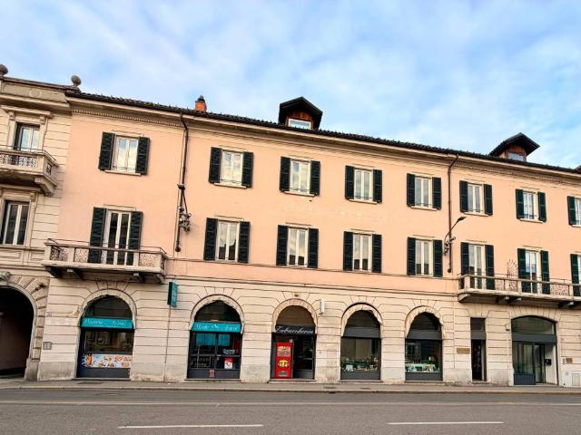 Palazzo in affitto a Biumo Superiore, Varese